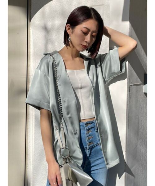 EMODA(エモダ)の「リンクルリラックスシャツ(シャツ/ブラウス・レディース・ブラック/イエロー/ミント・FREE)」の3枚目の写真