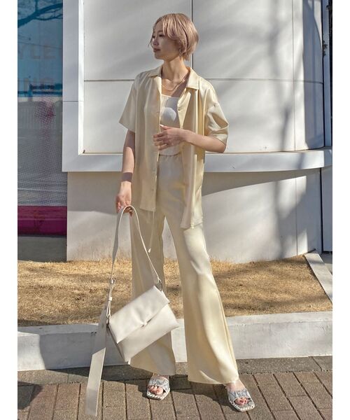 EMODA(エモダ)の「リンクルリラックスシャツ(シャツ/ブラウス・レディース・ブラック/イエロー/ミント・FREE)」の12枚目の写真