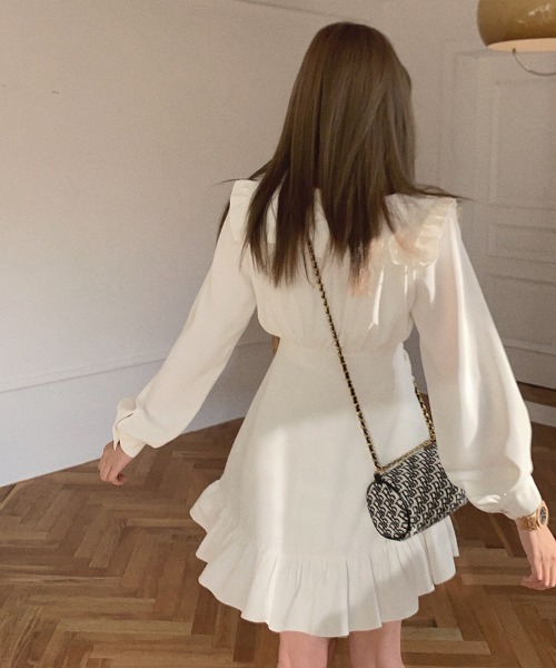 Jasmine Grandiflorum（ジャスミングランディフローラム）の「【Jasmine】Ｖネックフリルミニワンピース（ワンピース・レディース・ホワイト/ブラック・SMALL/MEDIUM/LARGE）」の15枚目の写真