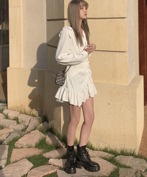 Jasmine Grandiflorum（ジャスミングランディフローラム）の「【Jasmine】Ｖネックフリルミニワンピース（ワンピース・レディース・ホワイト/ブラック・SMALL/MEDIUM/LARGE）」の20枚目の写真