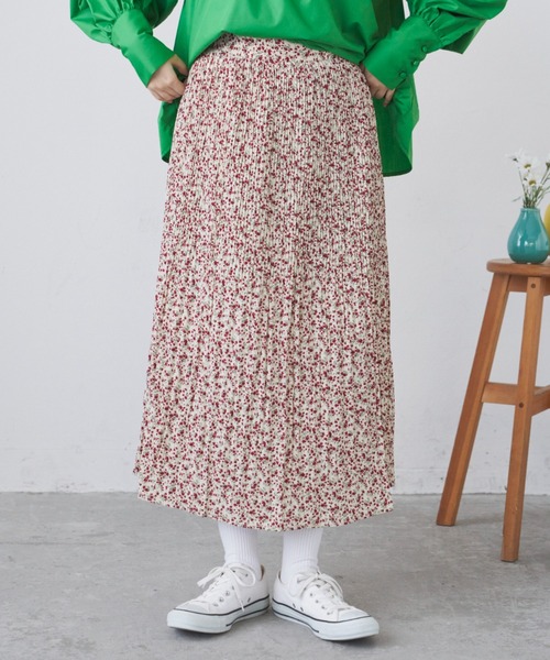 MERLOT(メルロー)の「くしゅくしゅビンテージフラワースカート(スカート・レディース・ナチュラル/ブルー・FREE)」の1枚目の写真