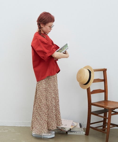 MERLOT(メルロー)の「くしゅくしゅビンテージフラワースカート(スカート・レディース・ナチュラル/ブルー・FREE)」の5枚目の写真