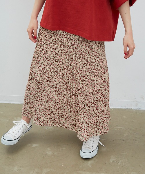 MERLOT(メルロー)の「くしゅくしゅビンテージフラワースカート(スカート・レディース・ナチュラル/ブルー・FREE)」の7枚目の写真