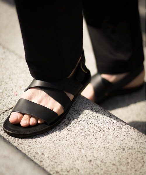 HERISSON（エリソン）の「◆【HERISSON / エリソン】バックストラップレザーサンダル（サンダル・メンズ・ブラック/ベージュ・26cm/27cm/28cm）」の2枚目の写真