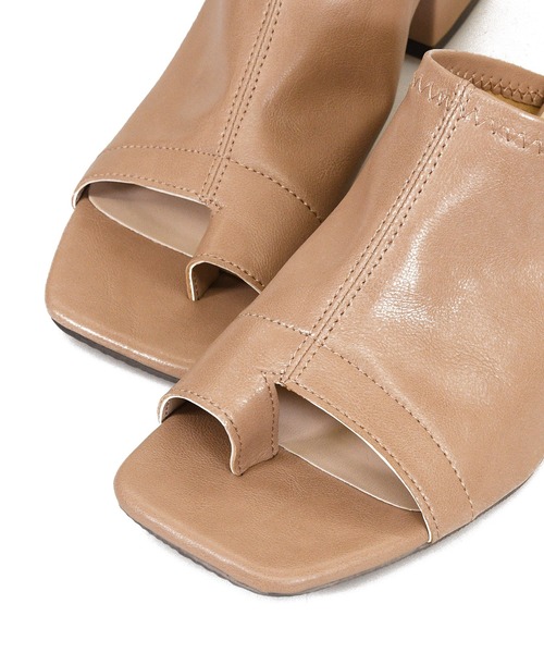 sango（sango）の「ソフトレザートングスクエアヒールサンダル（サンダル・レディース・ブラック/ダークブラウン/ベージュ/グレイッシュベージュ・M/LL/S/L/SS/3L）」の6枚目の写真