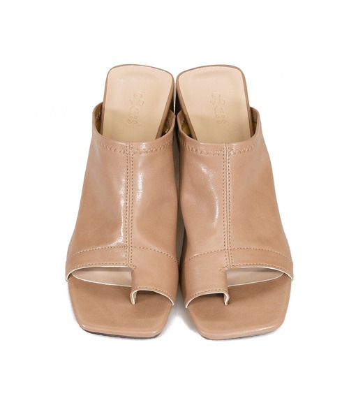 sango（sango）の「ソフトレザートングスクエアヒールサンダル（サンダル・レディース・ブラック/ダークブラウン/ベージュ/グレイッシュベージュ・M/LL/S/L/SS/3L）」の11枚目の写真