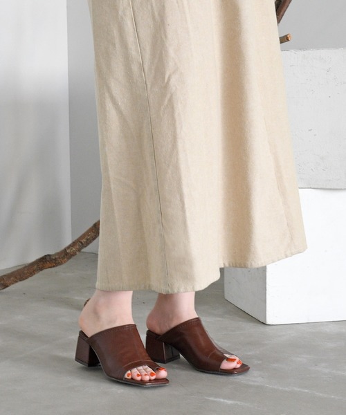 sango（sango）の「ソフトレザートングスクエアヒールサンダル（サンダル・レディース・ブラック/ダークブラウン/ベージュ/グレイッシュベージュ・M/LL/S/L/SS/3L）」の17枚目の写真