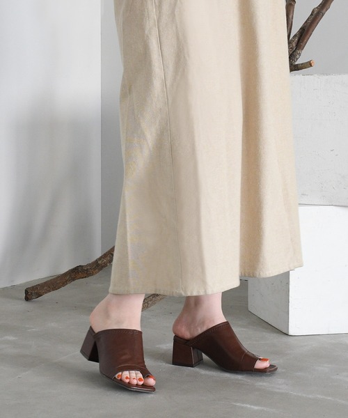 sango（sango）の「ソフトレザートングスクエアヒールサンダル（サンダル・レディース・ブラック/ダークブラウン/ベージュ/グレイッシュベージュ・M/LL/S/L/SS/3L）」の18枚目の写真