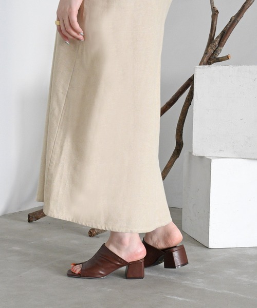 sango（sango）の「ソフトレザートングスクエアヒールサンダル（サンダル・レディース・ブラック/ダークブラウン/ベージュ/グレイッシュベージュ・M/LL/S/L/SS/3L）」の19枚目の写真