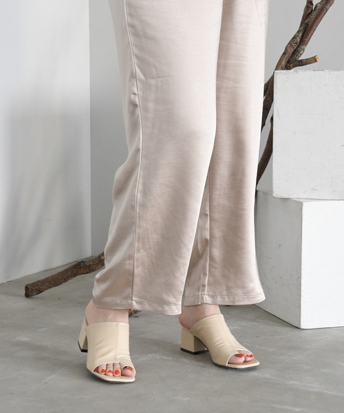 sango（sango）の「ソフトレザートングスクエアヒールサンダル（サンダル・レディース・ブラック/ダークブラウン/ベージュ/グレイッシュベージュ・M/LL/S/L/SS/3L）」の20枚目の写真