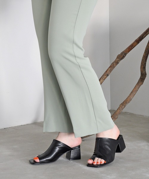 sango（sango）の「ソフトレザートングスクエアヒールサンダル（サンダル・レディース・ブラック/ダークブラウン/ベージュ/グレイッシュベージュ・M/LL/S/L/SS/3L）」の22枚目の写真