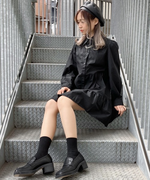 Figments(フィグメンツ)の「ヒールスクエアトゥローファー(その他シューズ・レディース・ブラック/ホワイト/ブルー・SMALL/MEDIUM)」の5枚目の写真