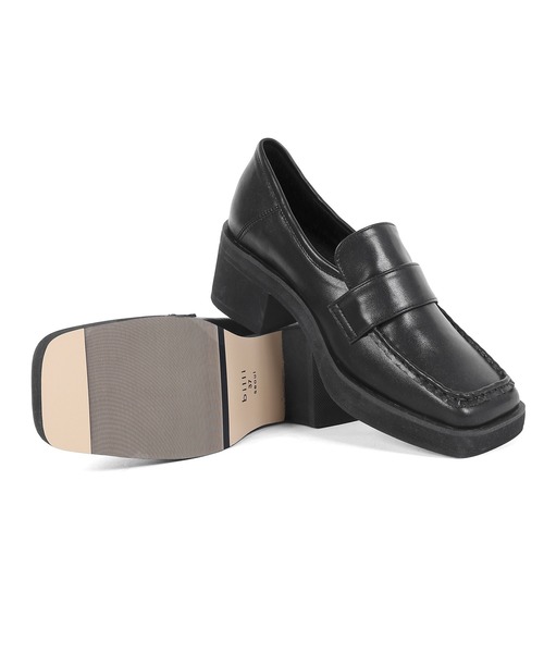 Figments(フィグメンツ)の「ヒールスクエアトゥローファー(その他シューズ・レディース・ブラック/ホワイト/ブルー・SMALL/MEDIUM)」の12枚目の写真