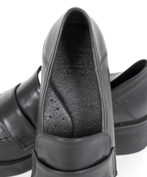 Figments(フィグメンツ)の「ヒールスクエアトゥローファー(その他シューズ・レディース・ブラック/ホワイト/ブルー・SMALL/MEDIUM)」の13枚目の写真