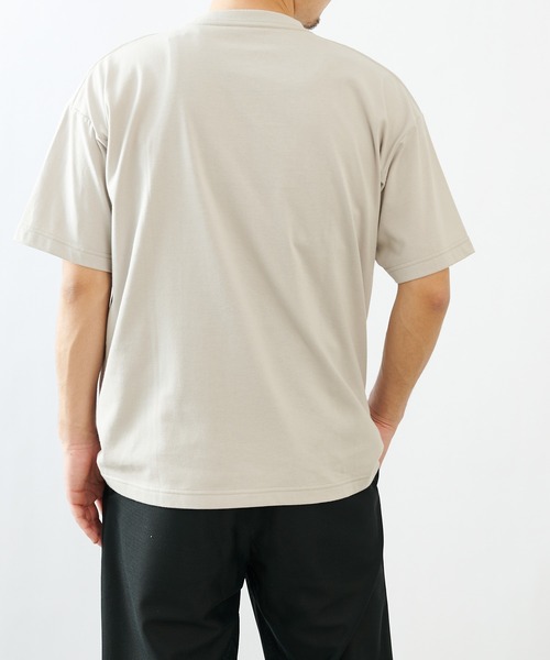 COLONY 2139（コロニートゥーワンスリーナイン）の「【ULTRA HYBRID】USAコットンポケット付半袖Ｔシャツ(ユニセックス可)（Tシャツ/カットソー・メンズ・ブラック/オフホワイト/サックスブルー/チャコールグレー/ライトグレー・MEDIUM/LARGE/X-LARGE）」の21枚目の写真