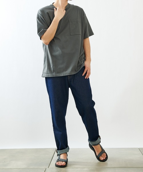 COLONY 2139（コロニートゥーワンスリーナイン）の「【ULTRA HYBRID】USAコットンポケット付半袖Ｔシャツ(ユニセックス可)（Tシャツ/カットソー・メンズ・ブラック/オフホワイト/サックスブルー/チャコールグレー/ライトグレー・MEDIUM/LARGE/X-LARGE）」の19枚目の写真