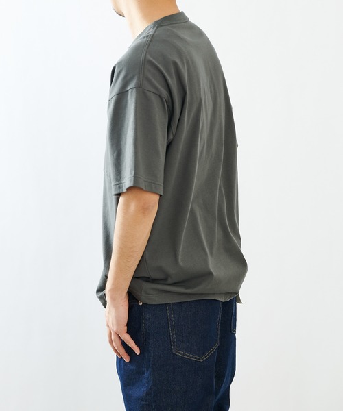 COLONY 2139（コロニートゥーワンスリーナイン）の「【ULTRA HYBRID】USAコットンポケット付半袖Ｔシャツ(ユニセックス可)（Tシャツ/カットソー・メンズ・ブラック/オフホワイト/サックスブルー/チャコールグレー/ライトグレー・MEDIUM/LARGE/X-LARGE）」の10枚目の写真