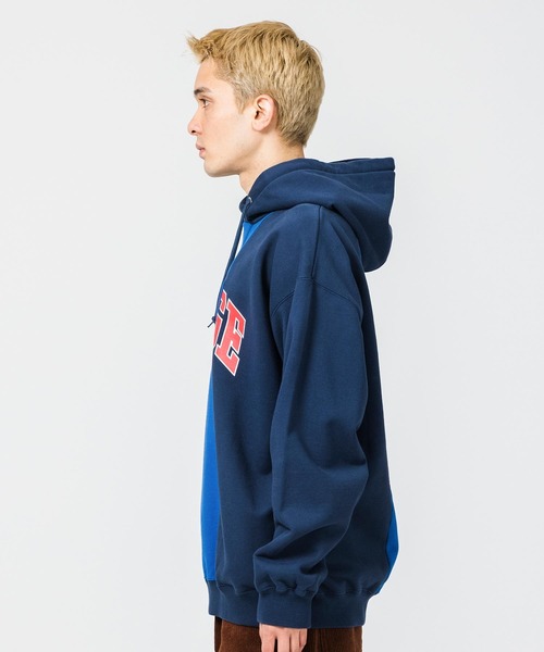 XLARGE（エクストララージ）の「PATCHWORK PULLOVER HOODED SWEAT（パーカー・メンズ・ブラック/ネイビー/バーガンディー・S/M/L/XL）」の4枚目の写真