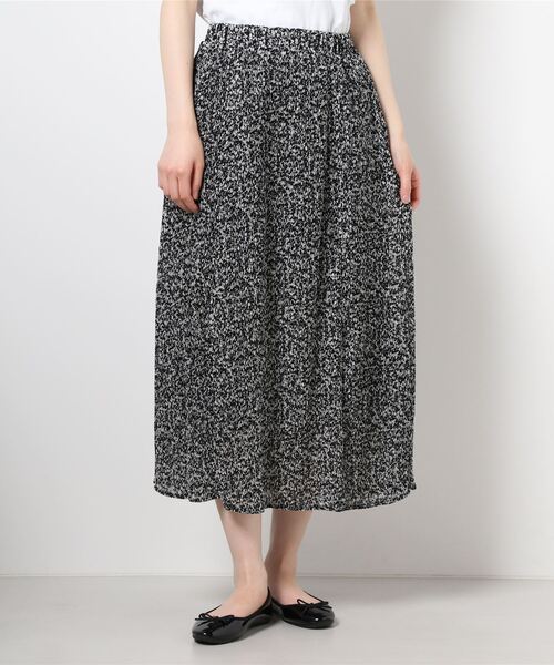 Lugnoncure（ルノンキュール）の「小花柄プリントプリーツマーメードスカート（スカート・レディース・イエロー/ブラック/ベージュ・ﾌﾘ-）」の7枚目の写真