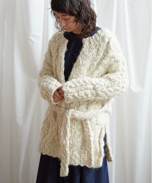 Lene（レネ）の「スラブ　オーバーカーディガン（カーディガン/ボレロ・レディース・ホワイト/マスタード・FREE）」の2枚目の写真