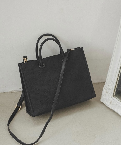 FREE'S MART（フリーズマート）の「◆エンボスペイズリーバッグ（ショルダーバッグ・レディース・ブラウン/ホワイト/ブラック/カーキ・ﾌﾘ-）」の3枚目の写真