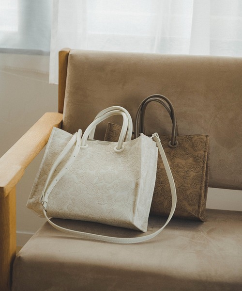 FREE'S MART（フリーズマート）の「◆エンボスペイズリーバッグ（ショルダーバッグ・レディース・ブラウン/ホワイト/ブラック/カーキ・ﾌﾘ-）」の5枚目の写真