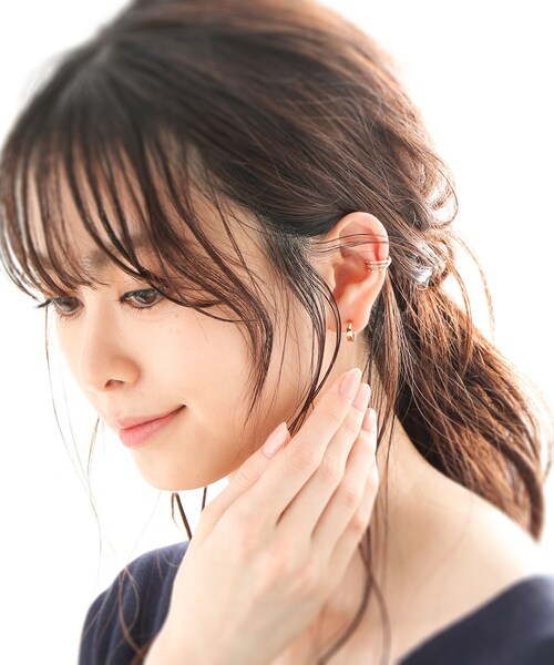 COCOSHNIK（ココシュニック）の「K10アンジュレート フープピアス大（ピアス（両耳用）・レディース・ホワイト系その他7・00）」の4枚目の写真