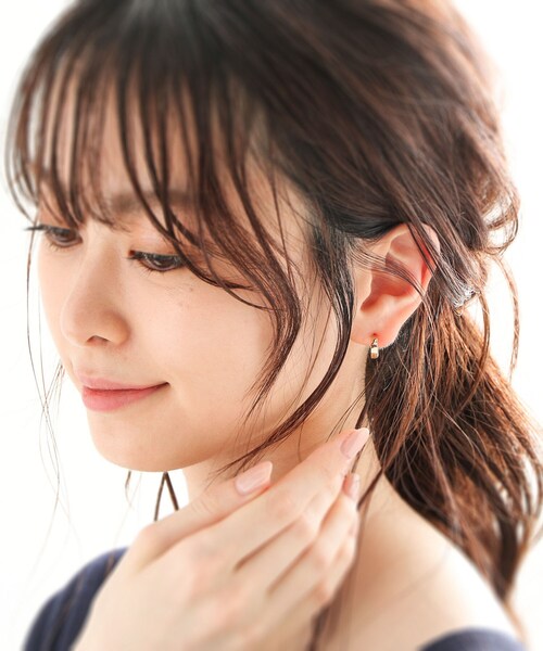 COCOSHNIK（ココシュニック）の「K10アンジュレート フープピアス大（ピアス（両耳用）・レディース・ホワイト系その他7・00）」の9枚目の写真