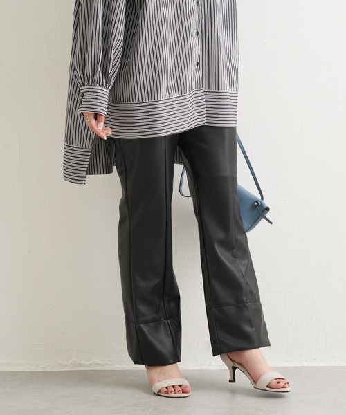 LAVEANGE（ラビアンジェ）の「フェイクレザースリットパンツ（その他パンツ・レディース・ブラック/グリーン・LL/3L/M/L）」の21枚目の写真