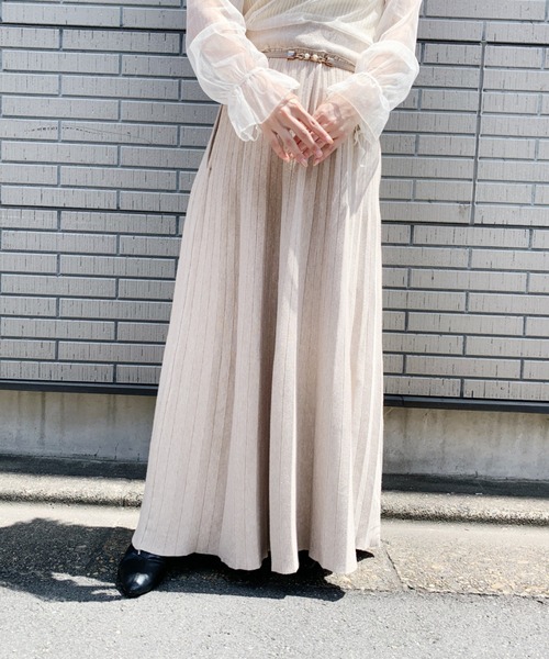 Loueme(ルエム)の「プリーツニットロングスカート(スカート・レディース・ブラック/ベージュ/アイボリー/モカ/ピンクベージュ・M/L)」の10枚目の写真