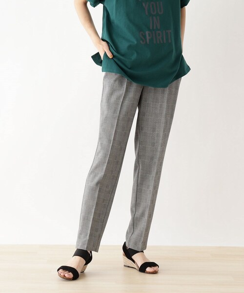 SHOO・LA・RUE(シューラルー)の「◆【S-LL/股下長め/3Dスキャン】ドライタッチテーパードパンツ(その他パンツ・レディース・ブラック/レンガ/ナチュラル/グレー系その他2・04/02/01/03)」の3枚目の写真