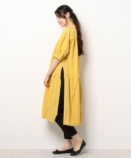 axes femme(アクシーズファム)の「サイドスリットティアードOP(ワンピース・レディース・ネイビー/ホワイト/イエロー・MEDIUM)」の5枚目の写真