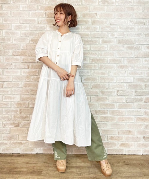 axes femme(アクシーズファム)の「サイドスリットティアードOP(ワンピース・レディース・ネイビー/ホワイト/イエロー・MEDIUM)」の2枚目の写真