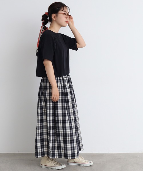 aimer le mieux(エメルミュー)の「aimer ショート丈 製品染めボートネックプルオーバー(Tシャツ/カットソー・レディース・ブラック/ブラウン/イエロー/アイボリー/ボルドー・FREE)」の7枚目の写真