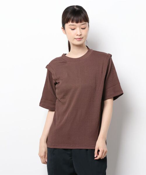 Lugnoncure（ルノンキュール）の「肩タックシャーリング天竺プルオーバー（Tシャツ/カットソー・レディース・カーキ/オフホワイト/ブラウン・ﾌﾘ-）」の2枚目の写真