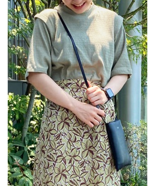 Lugnoncure（ルノンキュール）の「肩タックシャーリング天竺プルオーバー（Tシャツ/カットソー・レディース・カーキ/オフホワイト/ブラウン・ﾌﾘ-）」の3枚目の写真