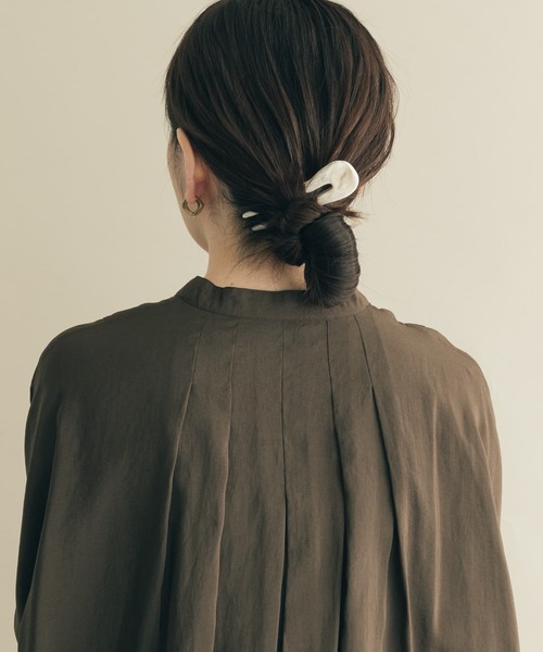 SMELLY(スメリー)の「マーブルジュシヘアスティック(その他ヘアアクセサリー・レディース・カーキ/アイボリー・-)」の10枚目の写真