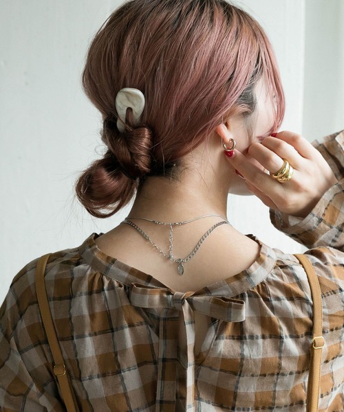 SMELLY(スメリー)の「マーブルジュシヘアスティック(その他ヘアアクセサリー・レディース・カーキ/アイボリー・-)」の3枚目の写真