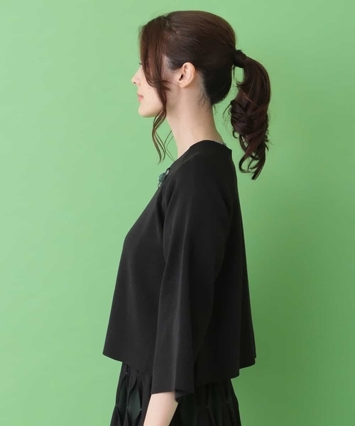 Jocomomola（ホコモモラ）の「Decorar ニットジャケット（カーディガン/ボレロ・レディース・ブラック/グリーン・40）」の3枚目の写真