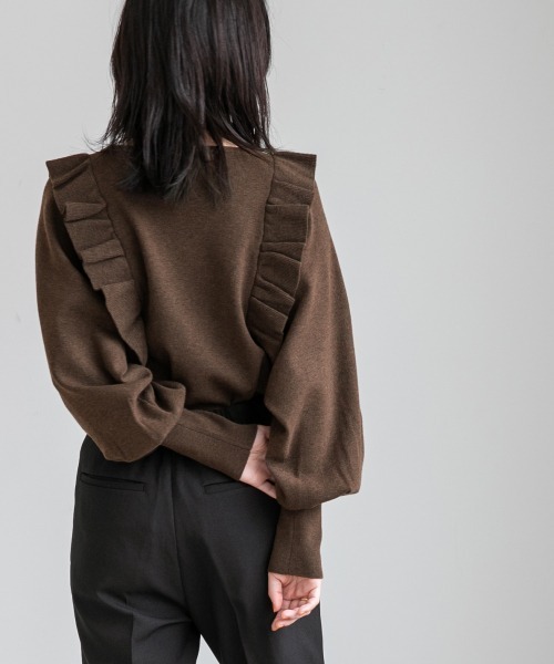 LOWRYS FARM（ローリーズファーム）の「コンパクトフリルニット　214929（ニット/セーター・レディース・ブラック/ブラウン/ベージュ/ブルー・FREE）」の9枚目の写真