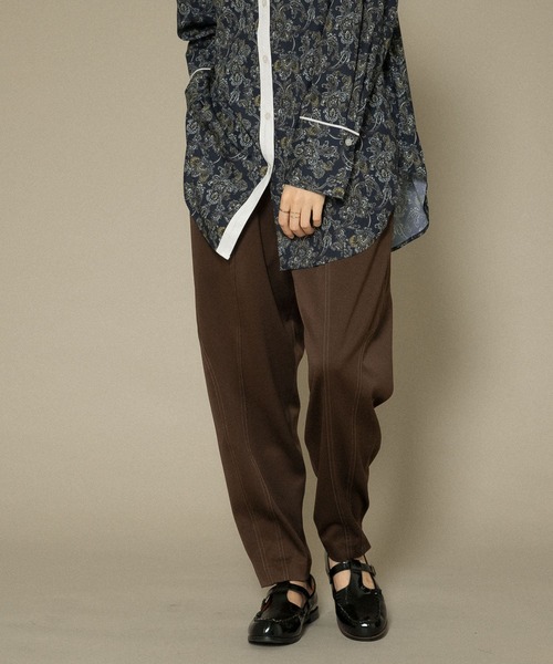 KBF(ケイビーエフ)の「配色ステッチカーブパンツ(その他パンツ・レディース・ネイビー/ブラウン/パープル・ONE)」の7枚目の写真