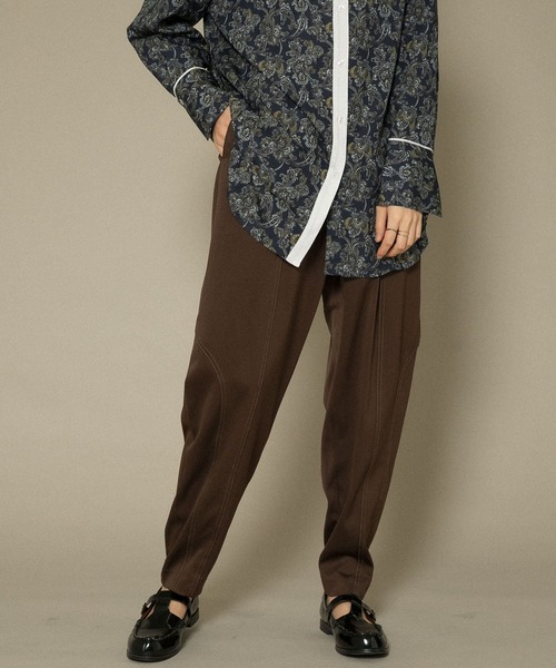 KBF(ケイビーエフ)の「配色ステッチカーブパンツ(その他パンツ・レディース・ネイビー/ブラウン/パープル・ONE)」の20枚目の写真