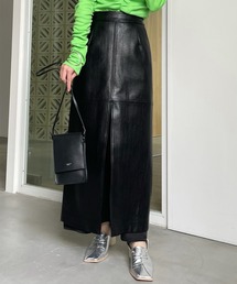 DEEP SLIT SYNTHETIC LEATHER SKIRT