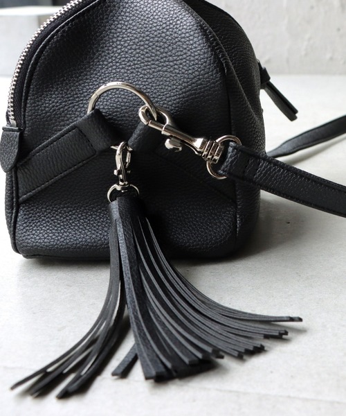 antiqua（アンティカ）の「タッセル付きミニショルダーバッグ（ショルダーバッグ・レディース・ブラック・FREE）」の9枚目の写真
