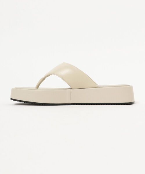 Ray BEAMS(レイビームス)の「MOHI / 厚底 トング サンダル(その他シューズ・レディース・ブラック/オフホワイト・38/39/35/36/37)」の17枚目の写真