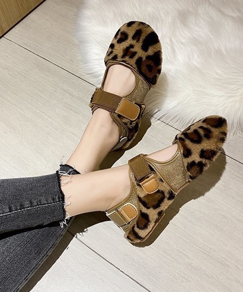 SVEC（シュベック）の「フェイクファー ベルクロ スニーカー（スニーカー・レディース・ブラック/ブラウン系その他/アイボリー/ベージュ/ホワイト系その他・38/37/36/39/40/35）」の4枚目の写真