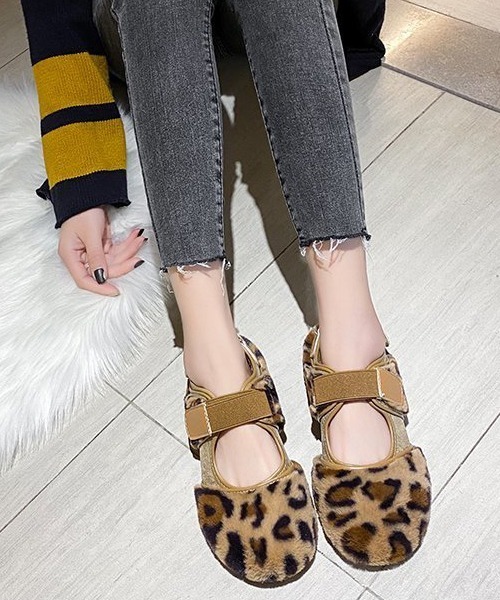 SVEC（シュベック）の「フェイクファー ベルクロ スニーカー（スニーカー・レディース・ブラック/ブラウン系その他/アイボリー/ベージュ/ホワイト系その他・38/37/36/39/40/35）」の21枚目の写真