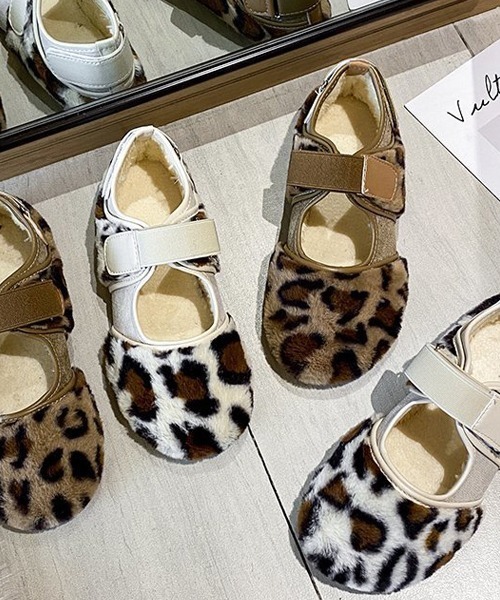 SVEC（シュベック）の「フェイクファー ベルクロ スニーカー（スニーカー・レディース・ブラック/ブラウン系その他/アイボリー/ベージュ/ホワイト系その他・38/37/36/39/40/35）」の18枚目の写真