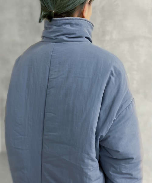 Solace（ソレイス）の「切替中綿ミドルコート（ダウンジャケット/コート・レディース・ブラック/ブルー/アイボリー・FREE）」の14枚目の写真