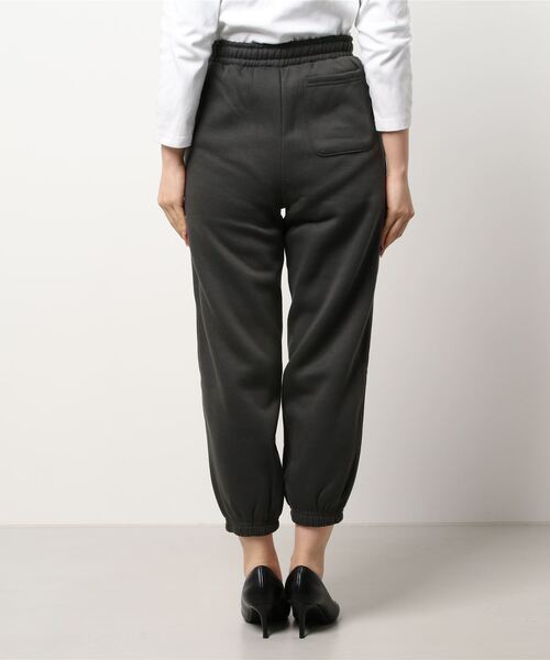 frames RAY CASSIN（フレームスレイカズン）の「【WEB限定】ロゴスウェット裏起毛ジョガーパンツ[セットアップ着用可]（スウェットパンツ・レディース・ピンク/杢グレー/スミクロ・FREE）」の5枚目の写真